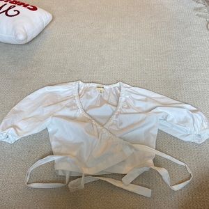 PUFFY SLEEVED WHITE BLOUSE